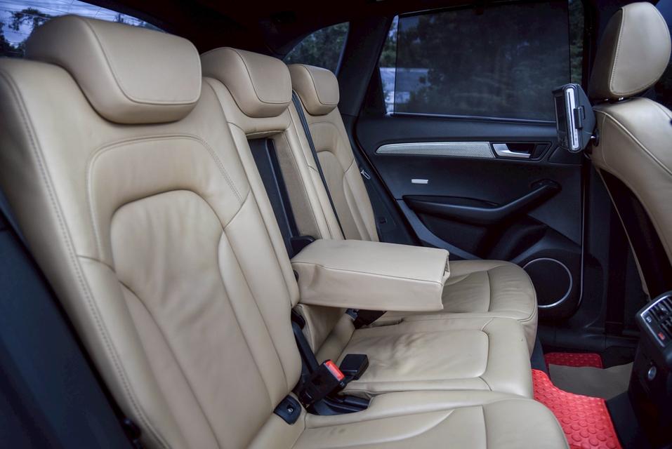 รหัสรถ CBL7567 Audi Q5 2.0 TDI DPF Quattro AT 2011 11