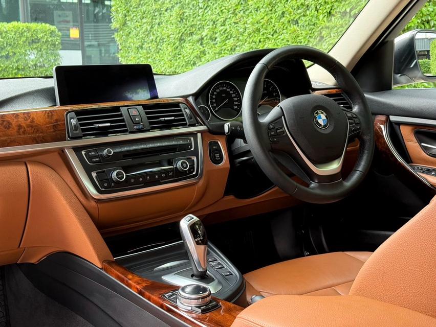 BMW F30 320 รถมือเดียวออกป้ายแดง รถวิ่งน้อยเพียง 7X,XXX กม เข้าศูนย์ทุกระยะ รถไม่เคยมีอุบัติเหตุครับ 12