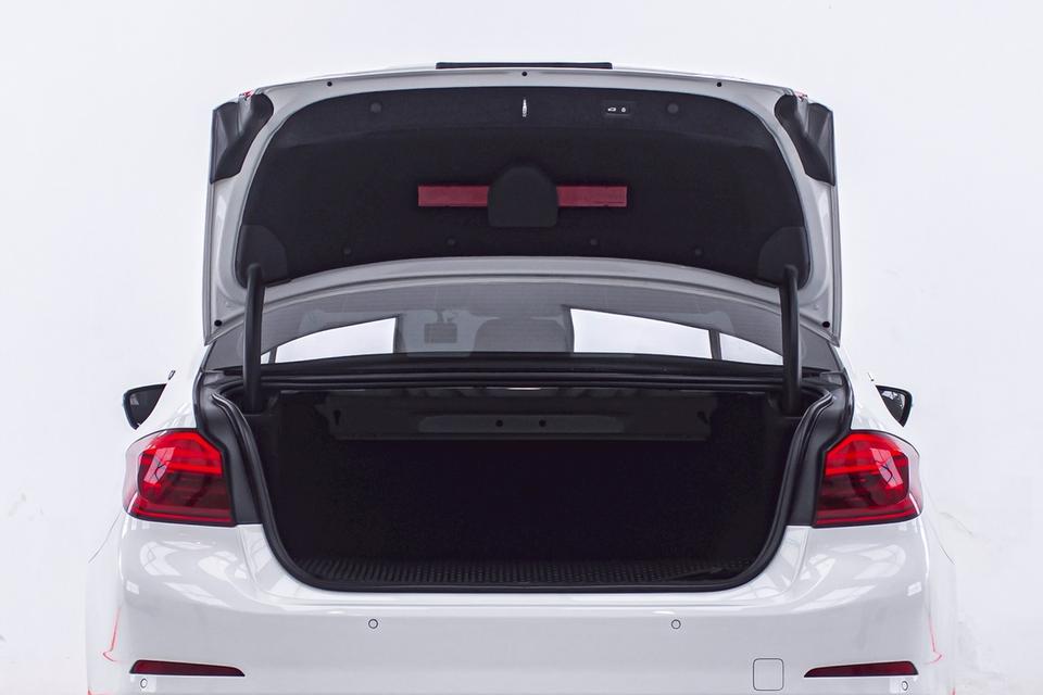 ✨ BMW SERIES 5 530e 2.0 HIGHLINE G30 ปี 2020 Plug-in Hybrid รูปที่ 6