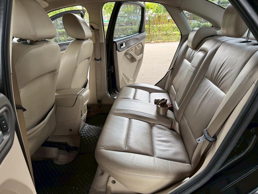 ขายด่วน! Ford Focus 1.8 Sedan AT ปี 2011 รถสวยมือเดียว สภาพดี พร้อมขับทันที! 16