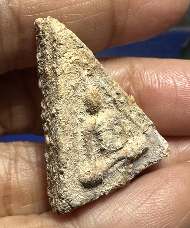 พระผงมีคราบกรุ ฟองเต้าหู้ ไม่ทราบที่ 3