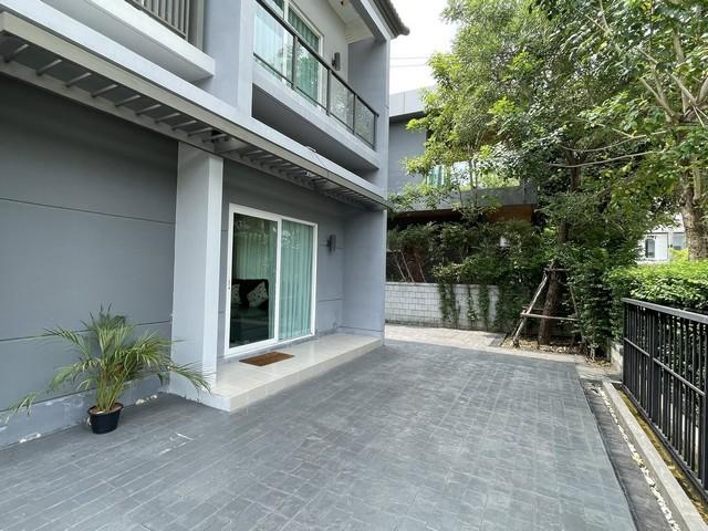 P707 ให้เช่าบ้านเดี่ยว 2 ชั้น โครงการ เซนโทร บางนา-วงแหวน CENTRO Bangna-Wongwaen บ้านตกแต่งสวยพร้อมเข้าอยู่ เหมาะพักอาศัยเป็นครอบครัว รูปย่อยที่ 3