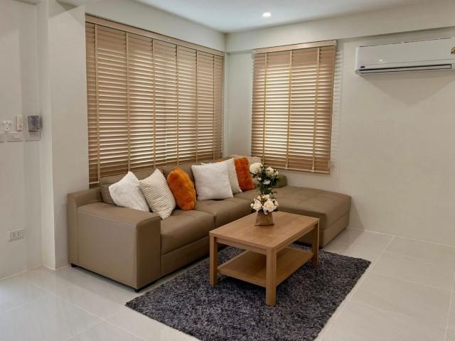ให้เช่าบ้านเดี่ยว 2 ชั้นปรับปรุงใหม่ทั้งหลัง 4 นอน 5 น้ำ 1 แม่บ้านจอดรถ 2 คัน ตกแต่งสวย แอร์ฯ เฟอร์ฯครบ ราคารเช่า 65,000 2