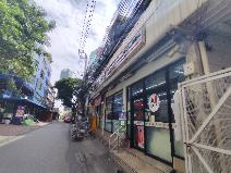 ขายบ้านเก่าต้องสร้างใหม่ แปลงเล็กลดราคาสุดสุดๆสิบกว่าล้าน ใกล้รถไฟฟ้าใต้ดินห้วยขวาง ใจกลางเมือง ใกล้ร้านค้าและโรงเรียนเตรียมรัชดา 3