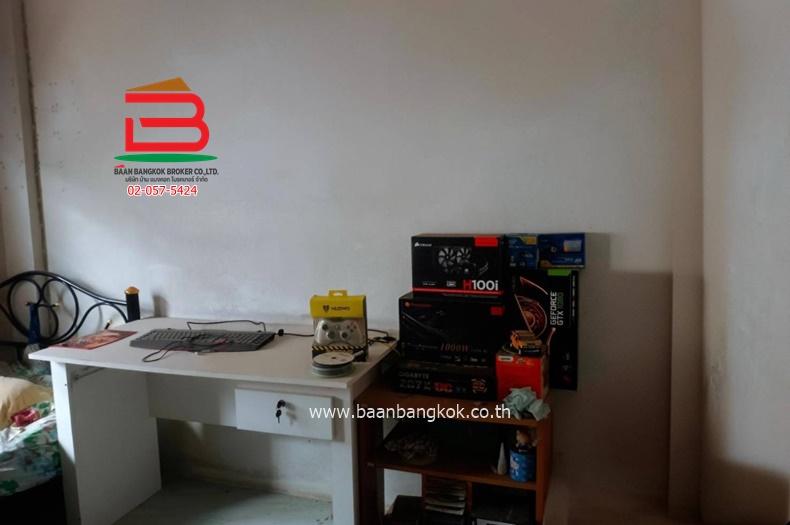 ทาวน์เฮาส์ หมู่บ้าน คัทลียาวิลล์ (ซอยลำลูกกา 49) เนื้อที่ 21 ตรว. ถนนลำลูกกา ตำบลลาดสวาย อำเภอลำลูกกา จังหวัดปทุมธานี 9