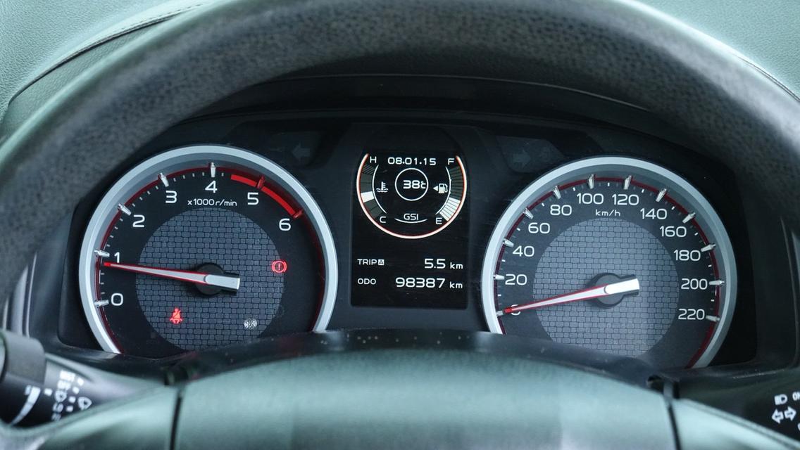ISUZU DMAX Space Cab MT ปี 2018 สีเงิน