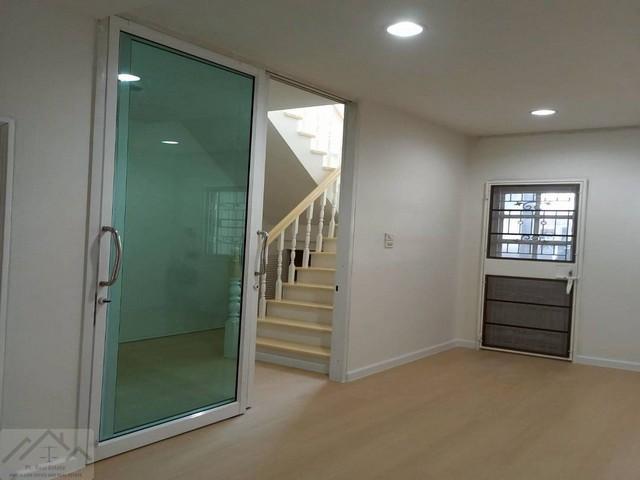 ขายทาวน์โฮม 3 ชั้น 36 ตรว. 4 ห้องนอน หมู่บ้าน 84 แมนชั่น ซอยประดิษฐ์มนูธรรม 5 ลาดพร้าว 84 เลียบด่วน 2