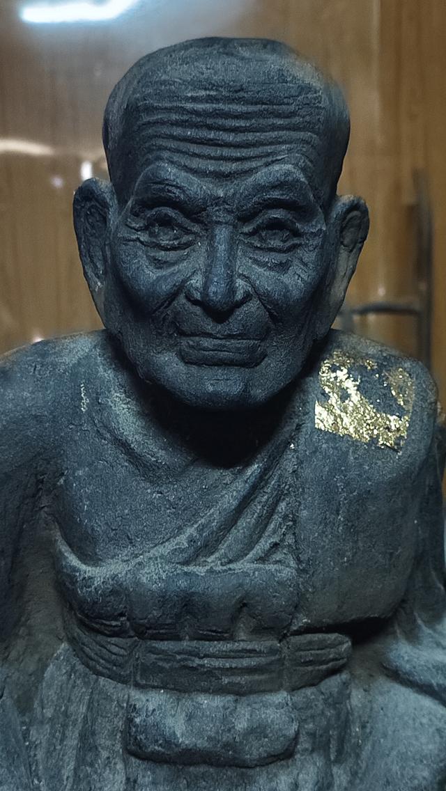 หลวงปู่ทวดวัดช้างไห้ หน้าตัก13นิ่ว