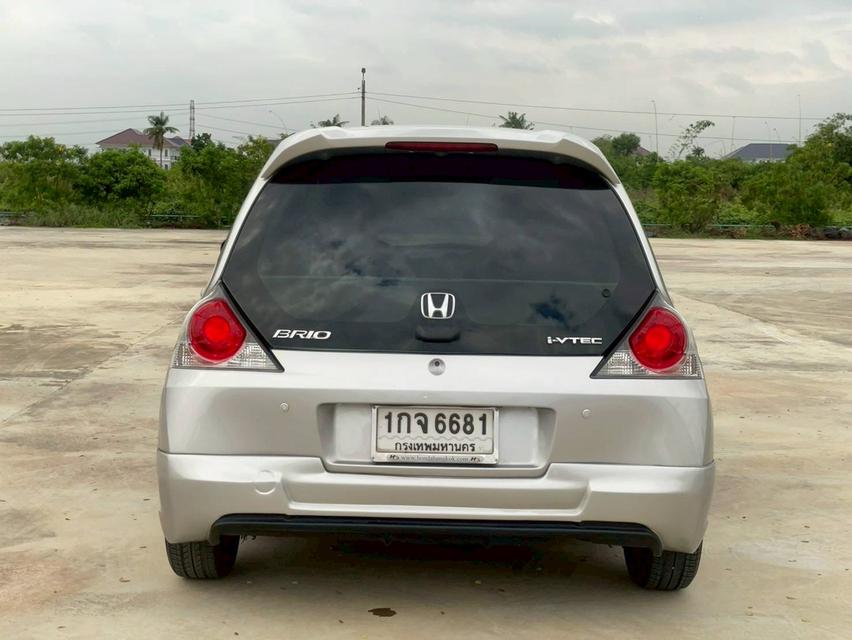 HONDA BRIO. 1.2V hatchback TOP ปี 12 สีเทา   ออโต้ 9