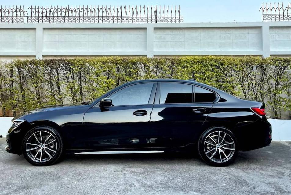 รูป BMW #320D #G20 Sport CBU ปี 19  เครื่องยนต์ดีเซล 4 สูบ ขนาด 2.0 ลิตร 1,995 cc. TwinPower  6