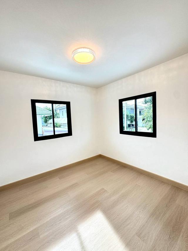 หมู่บ้านพฤกษา14A วัดลาดปลาดุก  ทาวน์เฮาส์ 2 ชั้น หลังมุม ตกแต่งใหม่พร้อมอยู่ มีห้องนอนชั้นล่าง 16
