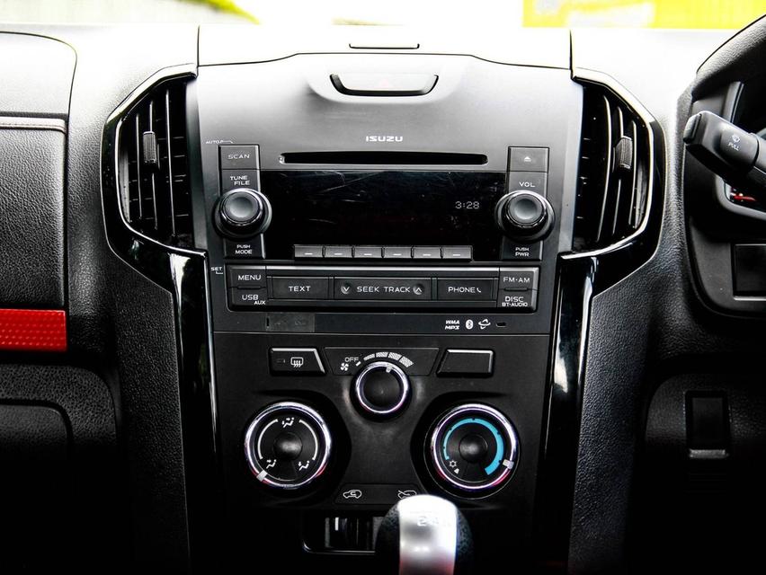 ISUZU DMAX , 1.9 Ddi X-series ปี 2019  โฉม CAB-4 12-19  14