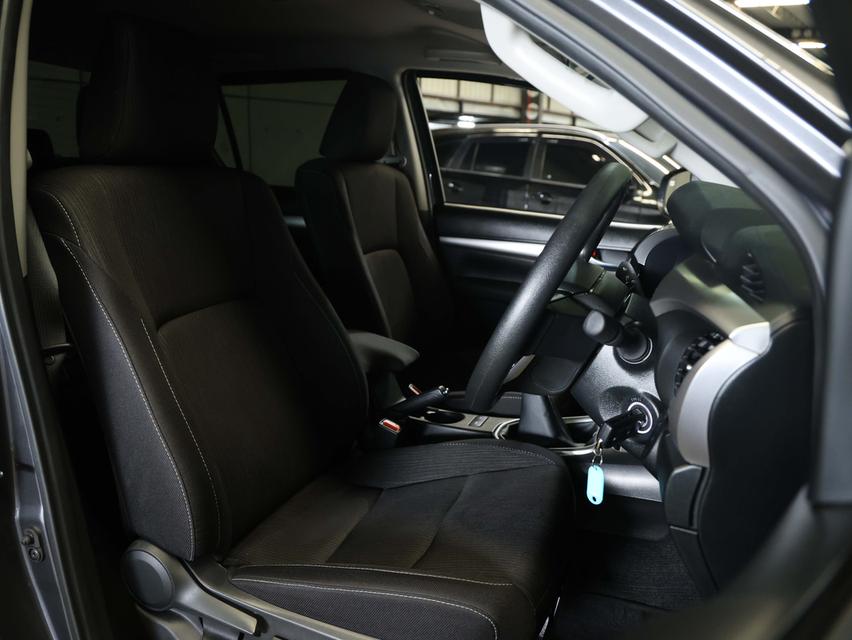 2025 Toyota HILUX REVO 2.4 Double Cab Prerunner Entry Pickup MT รูปที่ 13