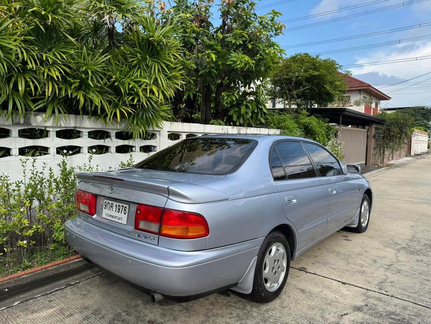 Toyota Corona ส่งต่อรถเก๋งสภาพดี