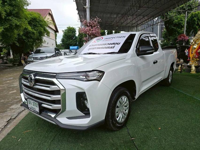 ขายMG EXTENDER รุ่น GIANT CAB ตัว C ปี2024 เครื่อง 2.0cc. เกียร์ธรรมดา ไมล์แท้100% คะวิ่งมาน้อยมากๆคะแค่1,8xxกิโล