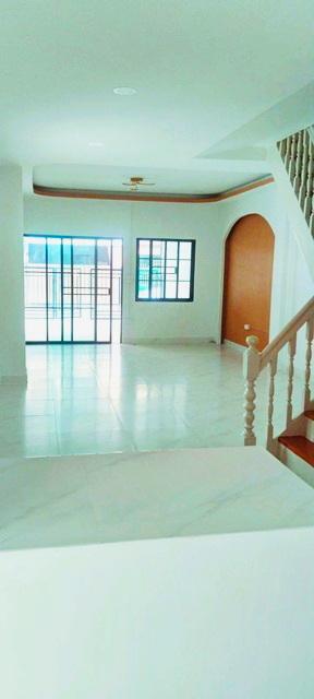 ทาวน์เฮาส์ 2 ชั้น หลังมุม MRT สีชมพู 300ม.ใกล้ตลาดมีนบุรี 800 ม. 2นอน 2น้ำ 26 ตร.ว. 210 ตร.ม. รามอินทรา115-121 รูปที่ 7