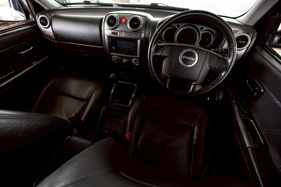 Isuzu D-Max Hi-Lander Cab4 2.5 Ddi iTEQ ABS EBD เกียร์ธรรมดา ปี 2010 สีเทา สวยสภาพดี 17