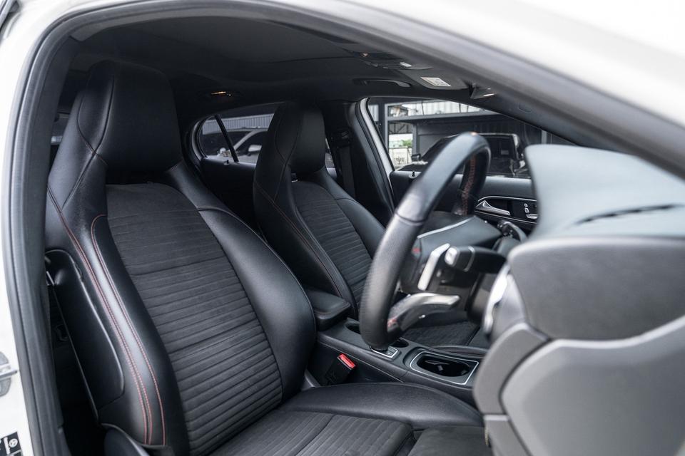 รหัสรถ 67GG8909 #Mercedes #Benz #GLA 250 AMG Night Edition ปี 2020* สีขาว รูปที่ 18
