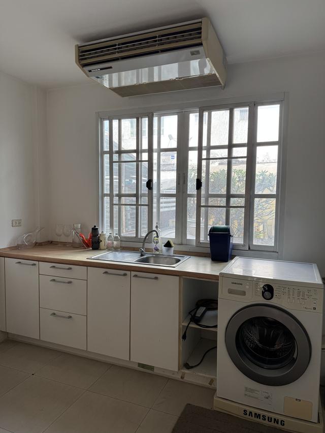 ให้เช่าทาวน์โฮม3ชั้น ลาดพร้าว71 ใกล้ รร.สตรีวิทยา2 6