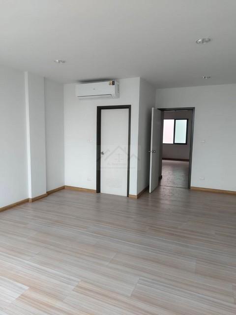 ให้เช่าโฮมออฟฟิศ 3.5 ชั้น 250 ตรม. ซิตี้ ลิงค์ พระราม9-ศรีนครินทร์ คู่ขนานกาญจนาภิเษก **ตึกอยู่ด้านหน้าโครงการ ติดถนนคู่ 7