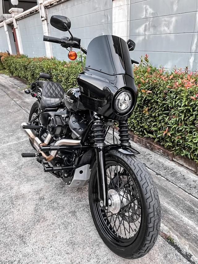 Harley Davidson Street Bob สีดำ