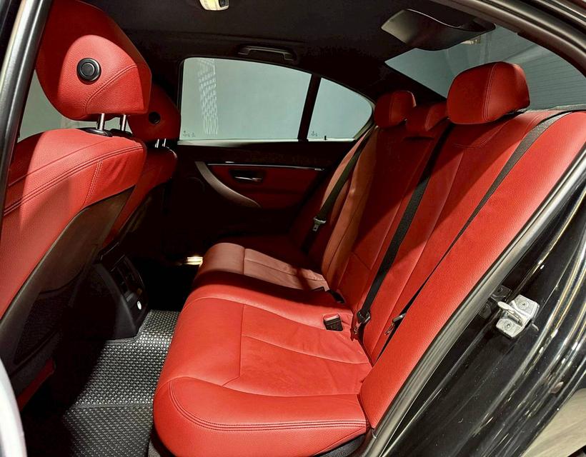 BMW 330e M-sport(F30)LCI ปี 2017 9