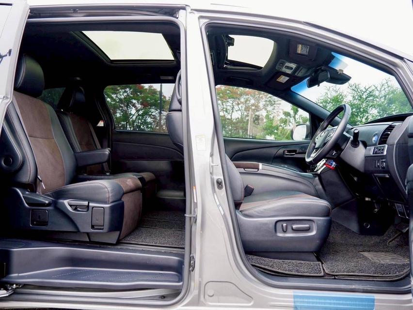 รหัสรถ PR2000 + Toyota Estima Aerus E-Four Hybrid โฉม Minorchnage ปี 2017 15