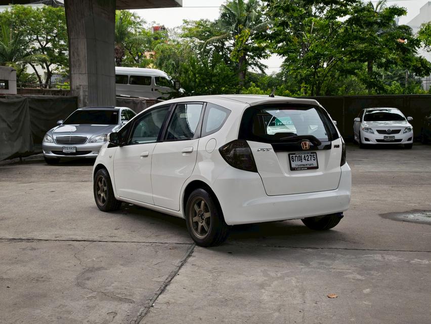 ขายรถ Honda Jazz 1.5SV ปี 2008 สีขาว เกียร์ออโต้ 6