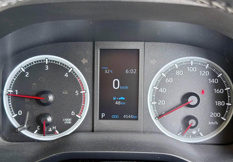 🔥 TOYOTA COMMUTER 2.8 AT EURO 5 ปี 2024 🔥 VIP FULL OPTION ชุดแต่งเต็มคัน พร้อมใช้งาน รูปที่ 6