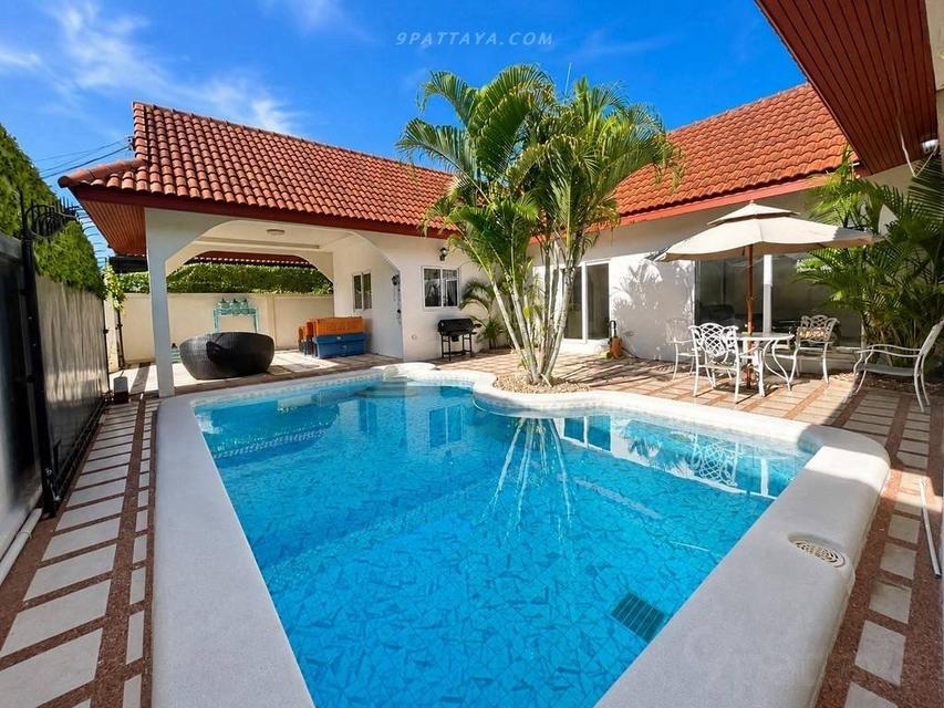 For Rent — Cherry Blossom 1 Pool Villa near Mabprachan Lake Land size: 100 sq.wah• 3 bedrooms• 3 bathrooms• Private swimming pool 1