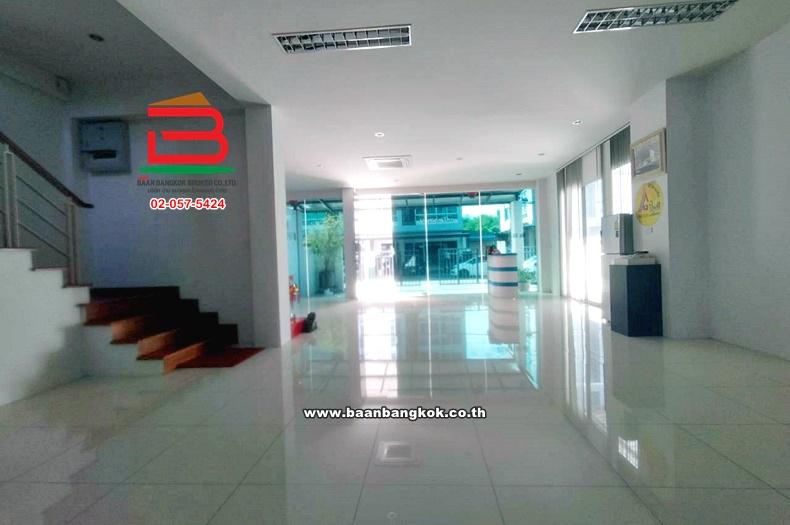 โฮมออฟฟิศ เนื้อที่ 54.3 ตร.ว. โครงการ บิซ แกลเลอเรีย (ซอยนวลจันทร์ 24) ถนนเลียบทางด่วนรามอินทรา(ประดิษฐ์มนูธรรม) แขวงคลองกุ่ม เขตบึงกุ่ม 4