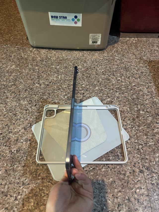 ขายๆๆๆถูกๆๆiPadAir5 M1 สีBlue 64กิ๊ก Wifi Only ใช้งานดีทุกๆฟังชั่นสูนTrueทุกๆฟังชั่น Model TH/A  สภาพ: 95% สวยๆๆคับ  ราคา: 7500 มารับเอง 6990 จากกระท 6