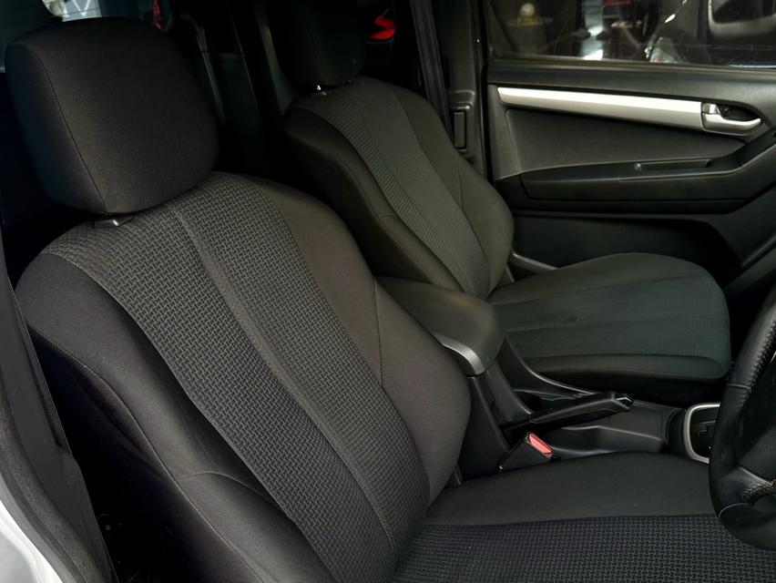 Isuzu D-Max Hi-Lander Cab Auto 2.5 VGS Z สีเทา ปี 2013 เกียร์ออโต้ 9