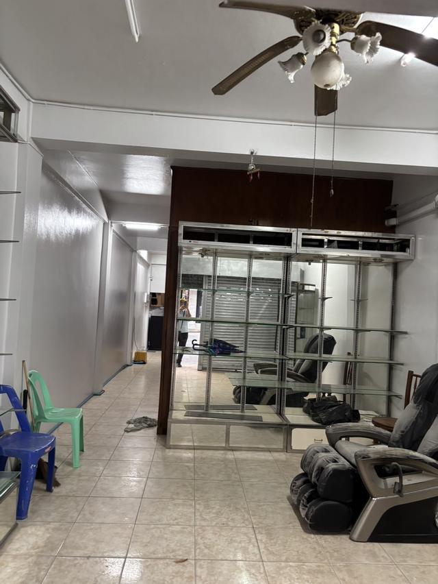 ขายอาคารพาณิชย์ 3 ชั้น ใกล้ตลาดศูนย์การค้า จ.กำแพงเพชร 2