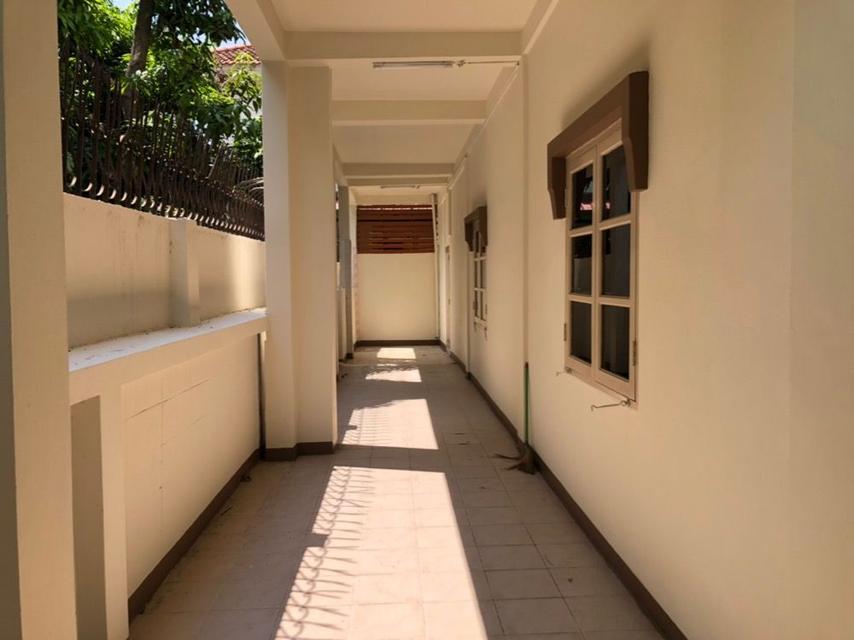 ให้เช่าทาวน์เฮาส์ ศรีชนก พื้นที่ 33 ตร.ว. 2 ชั้น 3 ห้องนอน 2 ห้องน้ำ 2 ที่จอดรถ