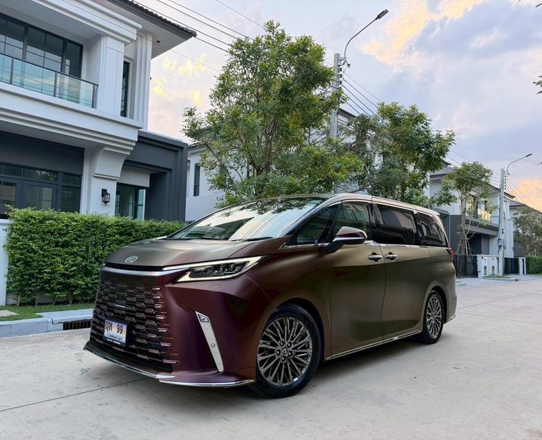 รหัสรถ AP99 2024 Lexus LM350h 4 ที่นั่ง สีขาว Wrap สีพิเศษ รูปที่ 3