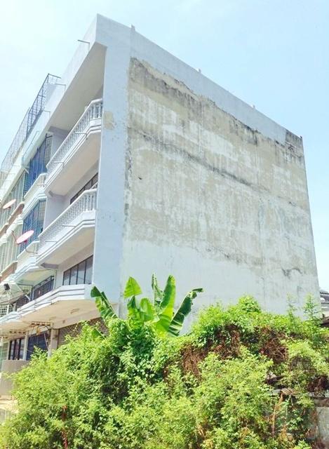 ตรงข้ามแสงจันทร์พระราม2 100ม. โลตัส พระราม 2 2.1 กม.ให้เช่าอาคารพาณิชย์ 3 ชั้น หลังมุม กว้าง 7เมตร ทำเลพระราม 2 รร.บางขุ 6