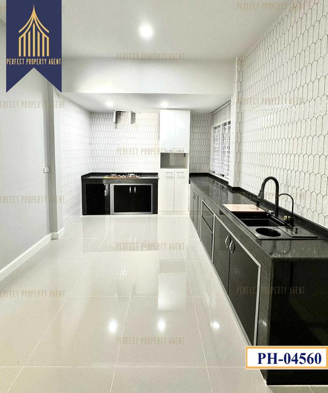 ขายบ้านเดี่ยวหลังมุม ฉัตรแก้ว ซอยเนินพลับหวาน แถมแอร์ เฟอร์นิเจอร์พร้อมเข้าอยู่ 9