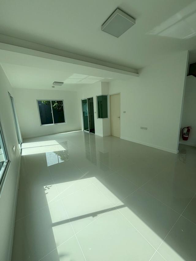 ขายบ้านแฝด ม.Inizio 3 ปิ่นเกล้า-วงแหวน หลังมุม 11
