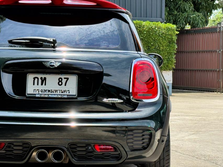 2017 MINI JOHN COOPER WORKS ( แท้ ) รถมือเดียวออกป้ายแดง รถวิ่งน้อย เข้าศูนย์ตามระยะ ไม่เคยมีอุบัติเหตุครับ 8