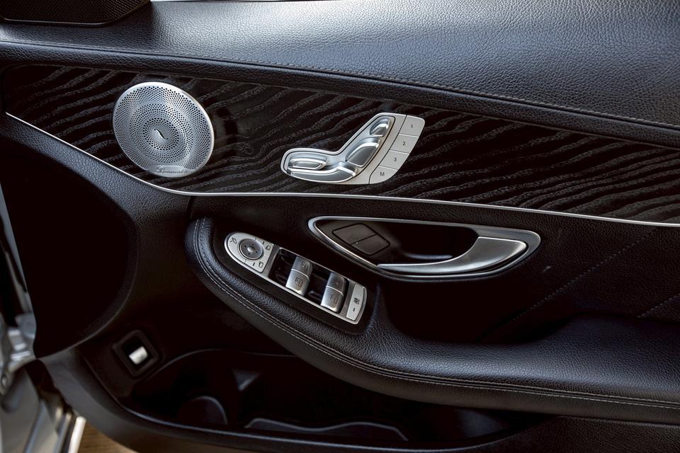 Benz C350e ปี 2017  สีบรอน สวยสภาพดี รูปที่ 14