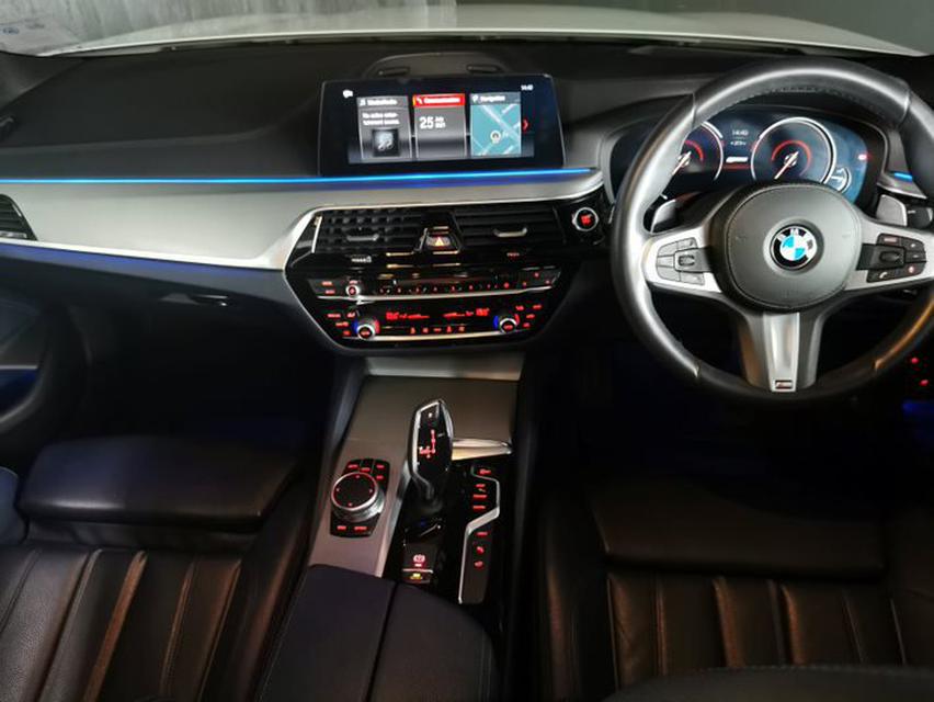 BMW 530e Plug-in Hybrid M Sport (G30) 2018  4