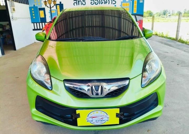 2012 Honda Brio สีเขียว 5