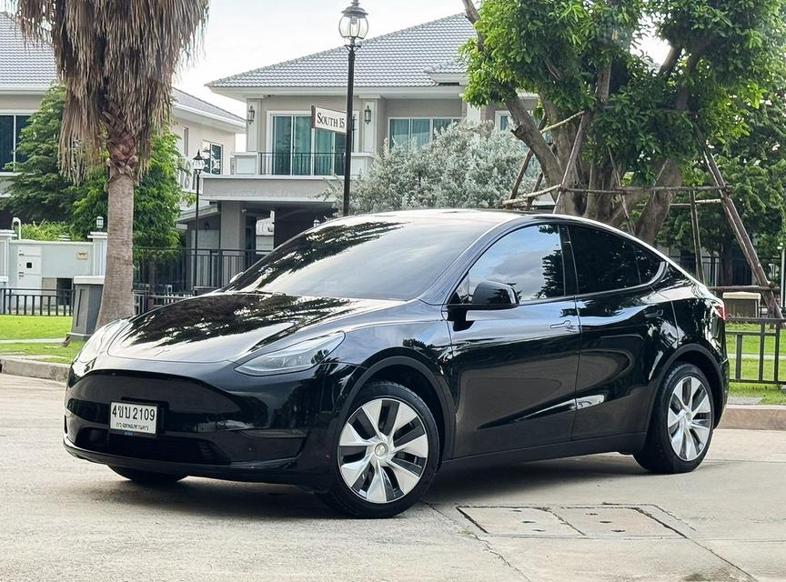 (แจ้งรหัสรถ AVA2109) 💙 Tesla Model Y Long Range AWD ปี 2023 รถศูนย์ Tesla