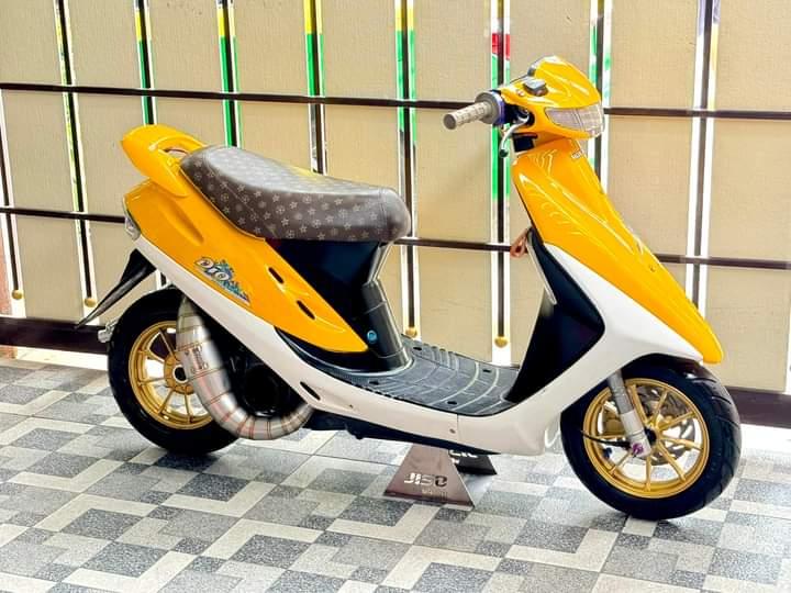 Honda Dio สีเหลือง 2