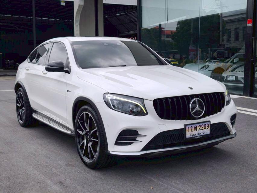 รหัสรถ CBL2299 2022 BENZ GLC 43 COUPE 4MATIC สีขาว
