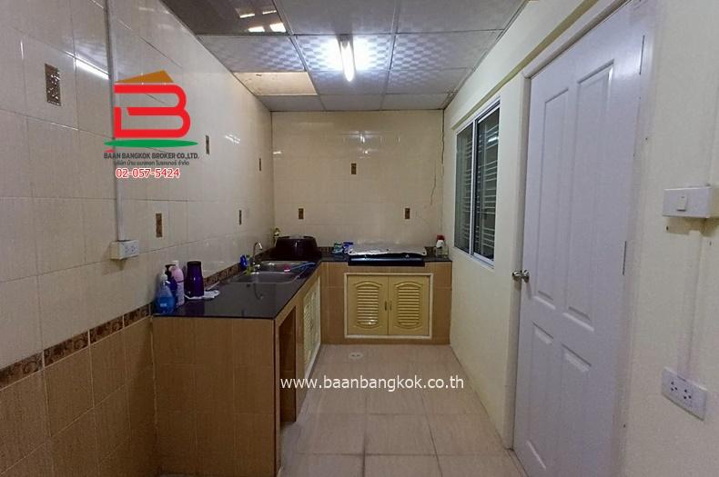 ทาวน์เฮาส์ หมู่บ้าน พฤกษาวิลล์ วงแหวน-พระราม 2 (ใกล้เซนทรัลพระราม 2) เนื้อที่ 17.5 ตรว. ถนนพระราม 2 แขวงแสมดำ เขตบางขุนเทียน 7