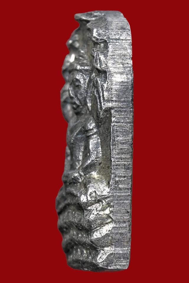 พระนาคปรกใบมะขาม หลวงปู่ทิม อิสริโก วัดละหารไร่. เนื้อเงิน ปี ๒๕๑๗ 3