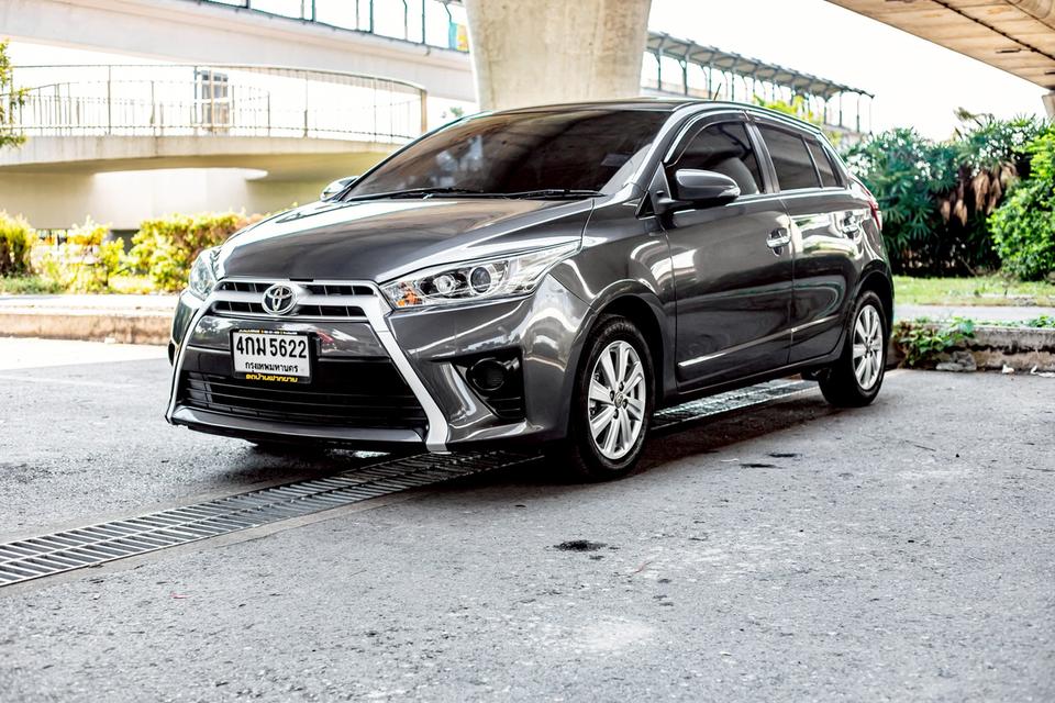 Toyota Yaris 1.2G ปุ่มสตาท์ ปี 2015 สีเทา มือเดียวป้าย