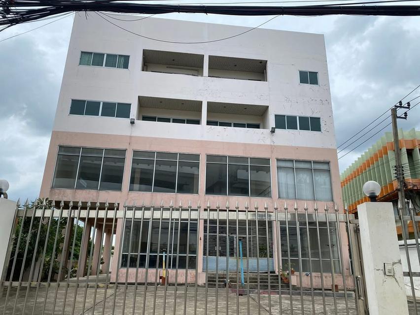 ขาย สำนักงาน โชว์รูมและโกดังเก็บของ ใกล้สถานีรถไฟฟ้าเมืองทองธานี 11